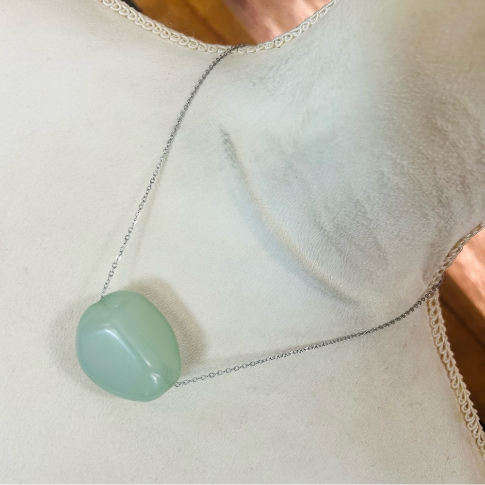 Vintage salvaged resin bead on chain necklace
